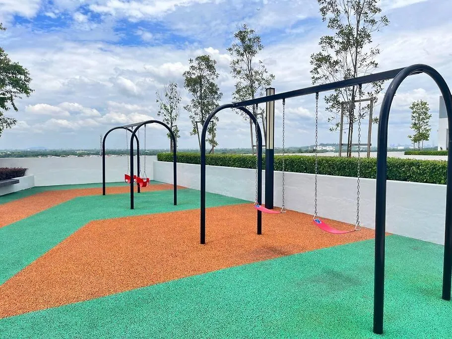 Apartment Alanis Suite Residence @ Sepang