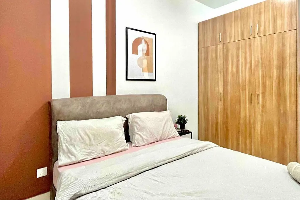 Alanis Suite Residence @ Sepang 0*,